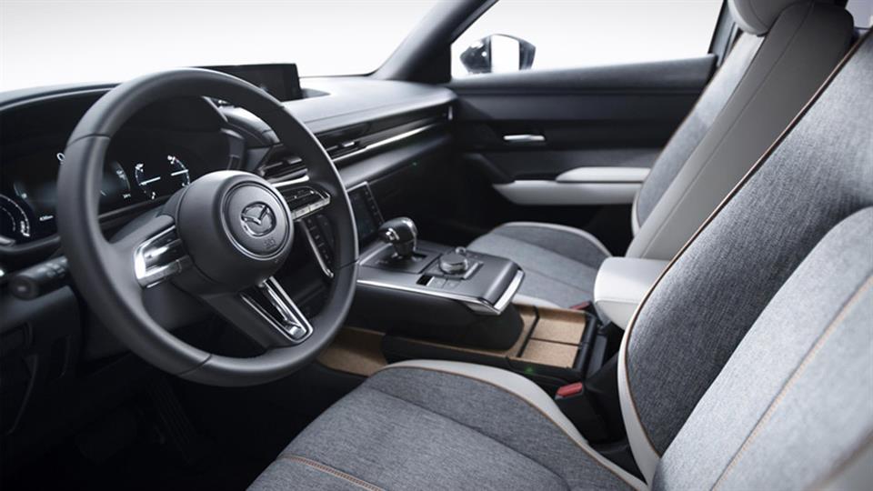 کابین کراس اور برقی مزدا MX-30